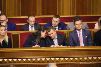 Україна за день погасила 1 мільярд доларів боргів фото